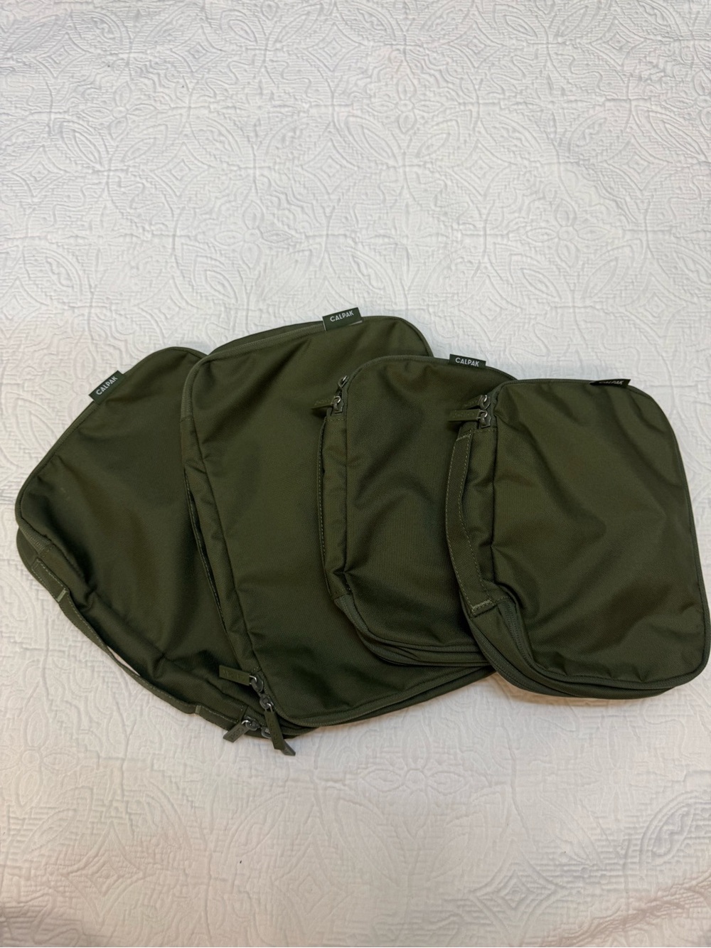 Set of 4 Olive Green Packing Cubes